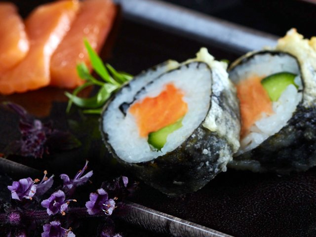 Lachs Sushi: Crunchy Salmon Roll mit Wasabi Creme : Gottfried ...